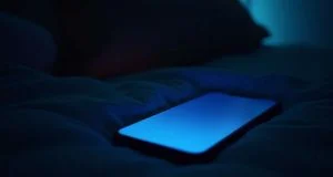 Modo nocturno en smartphones: ¿un verdadero aliado para dormir mejor ? Modo nocturno en smartphones: ¿un verdadero aliado para dormir mejor ?